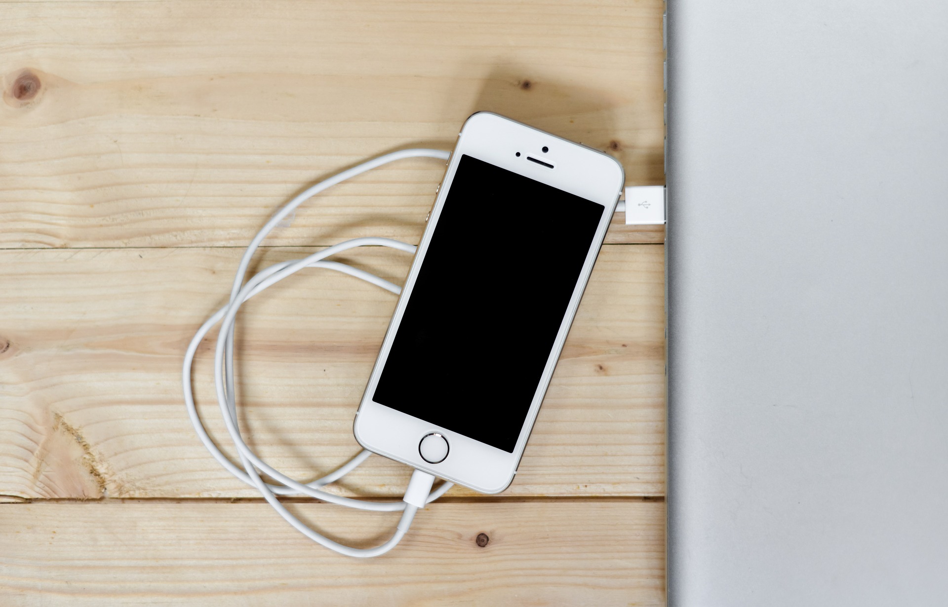 iPhoneが充電できない!充電修理ができるのはどこ?